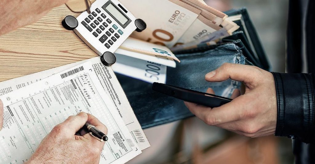 Общество: Налоги, телефонные звонки и забортная плата: что изменится в Германии в мае?