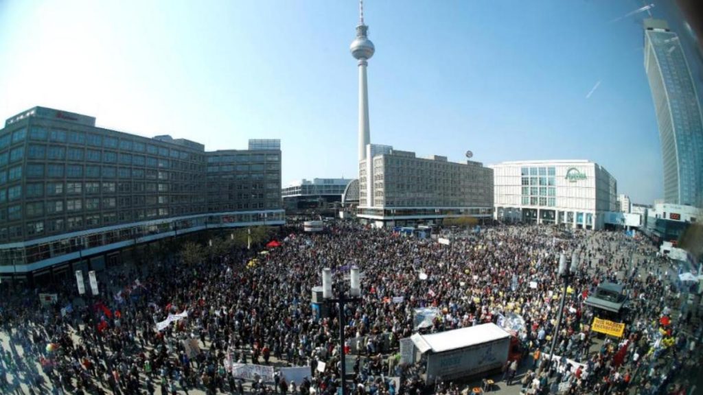 Общество: По всей Германии люди протестуют против высокой арендной платы