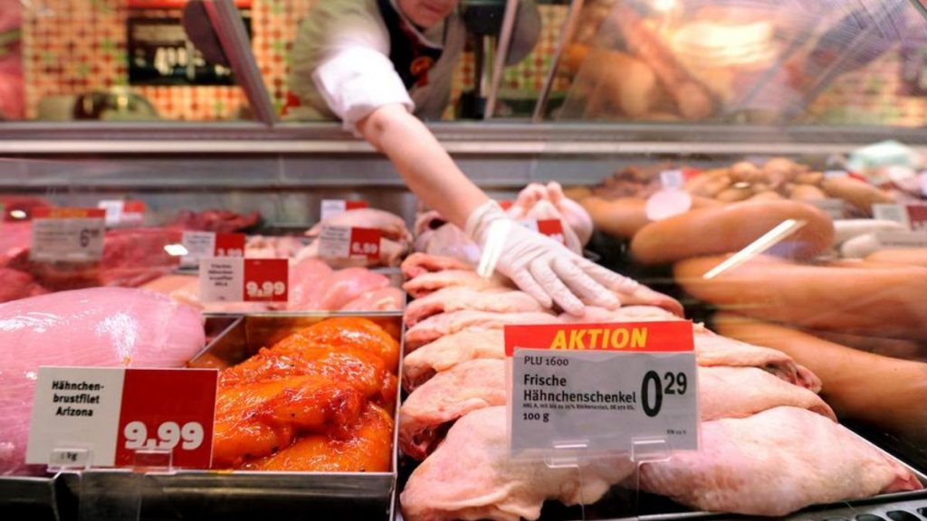 Общество: Каждый второй образец курицы из супермаркетов поражен антибиотико-резистентными бактериями