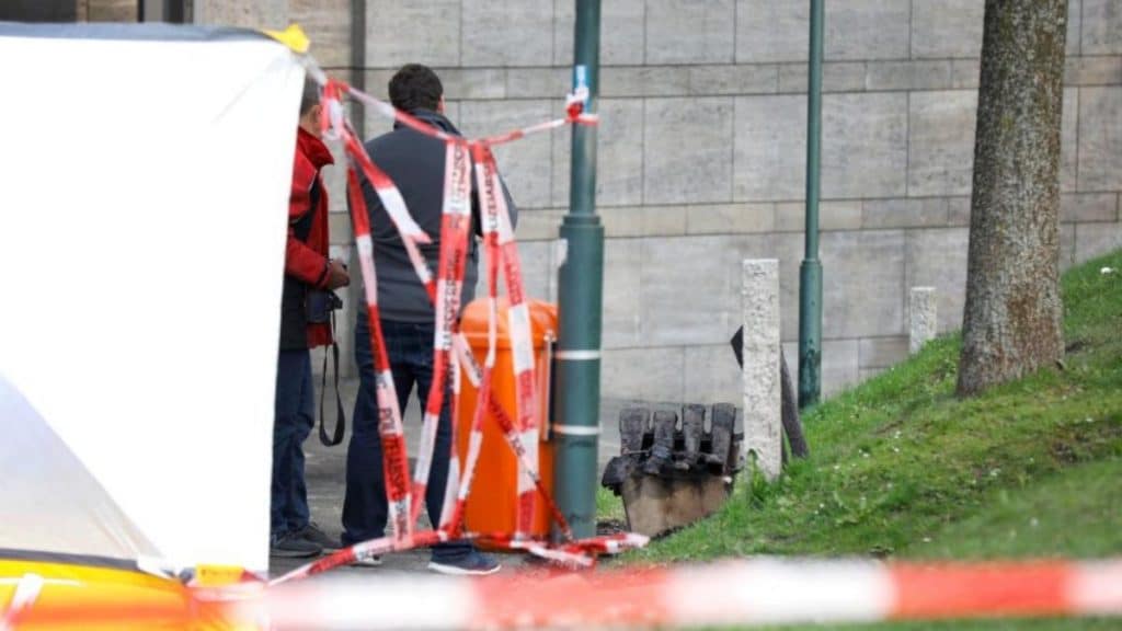 Происшествия: Северный Рейн-Вестфалия: в парке на лавочке обнаружили труп мужчины
