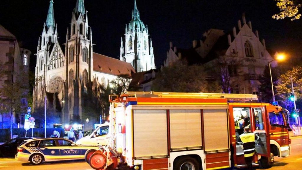 Происшествия: Мюнхен: из-за массовой паники в церкви пострадало 24 человека