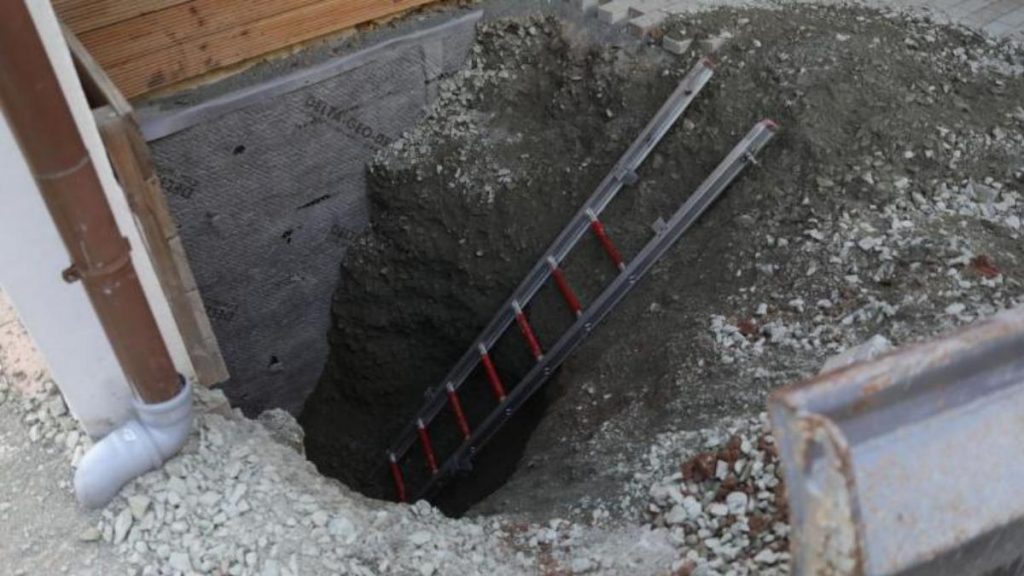 Происшествия: Драма в Рейнланд-Пфальце: годовалый ребенок упал в трехметровую яму