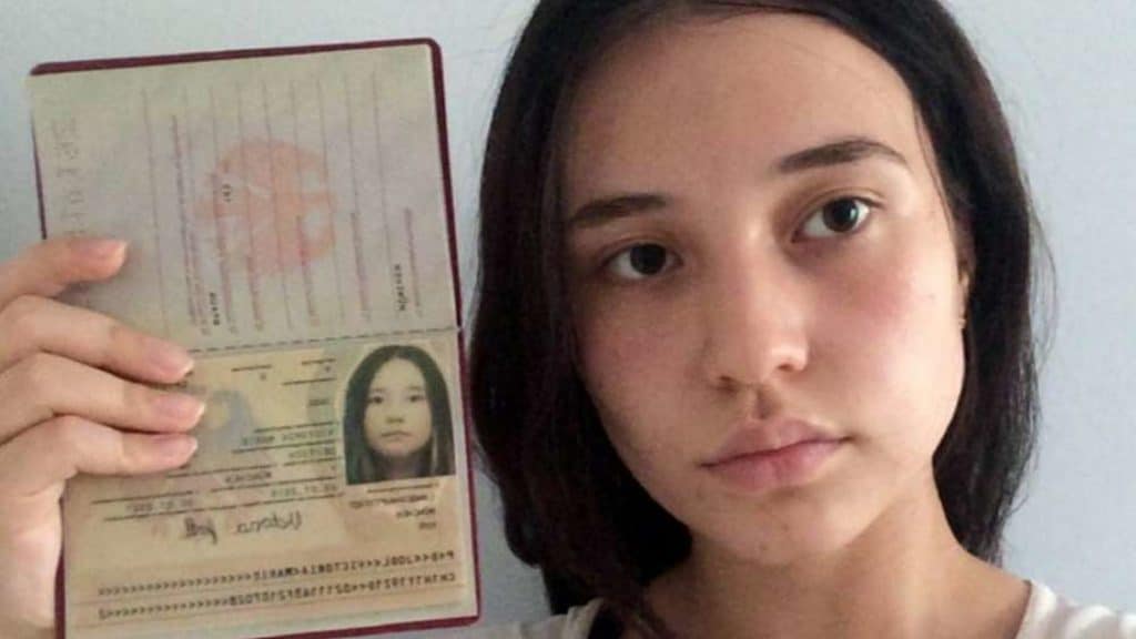 Общество: Немецкая школьница уехала в Москву и теперь не может вернуться домой