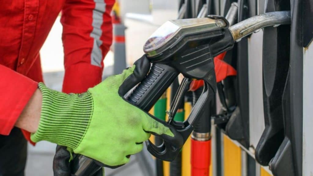 Общество: Почему в Германии растут цены на топливо