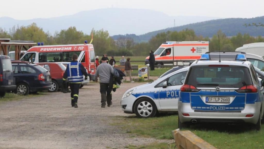 Происшествия: Тюрингия: парашютисты столкнулись в воздухе, один погибший