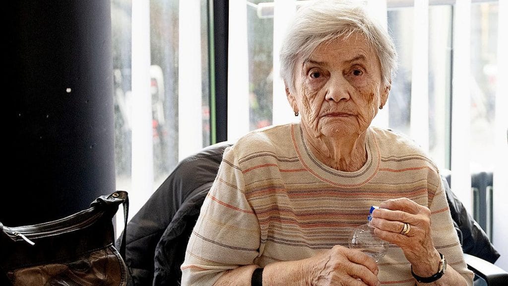 Общество: 92-летнюю пенсионерку выгоняют из квартиры, в которой она живет 36 лет