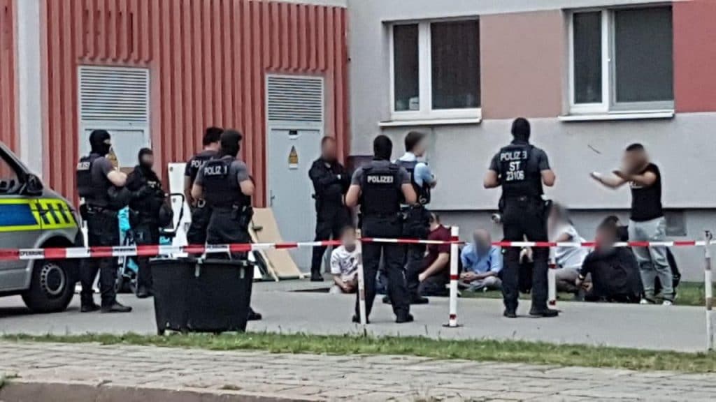 Происшествия: В Саксонии-Ангальт полиция остановила «стреляющую» сирийскую свадьбу