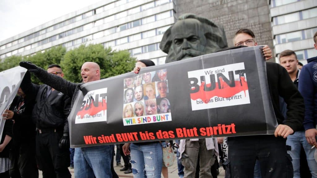 Общество: Враги Германии: количество исламистов, правых и левых экстремистов растет