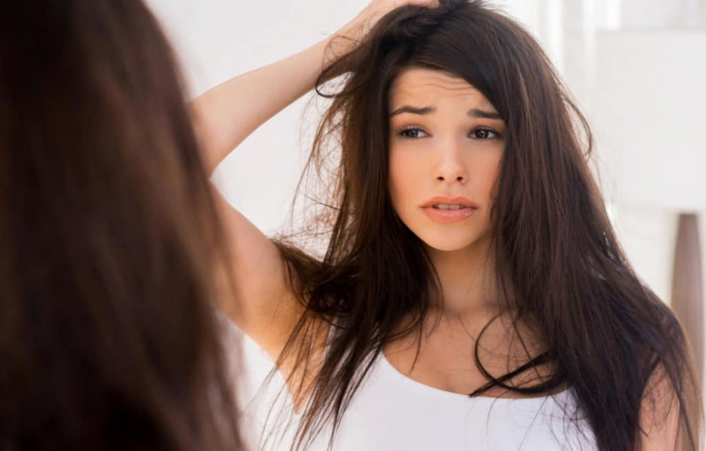 Домашние хитрости: Как избавиться от спутанных волос