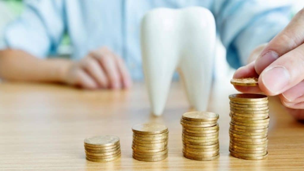 Здоровье: Где дороже всего ставить зубы
