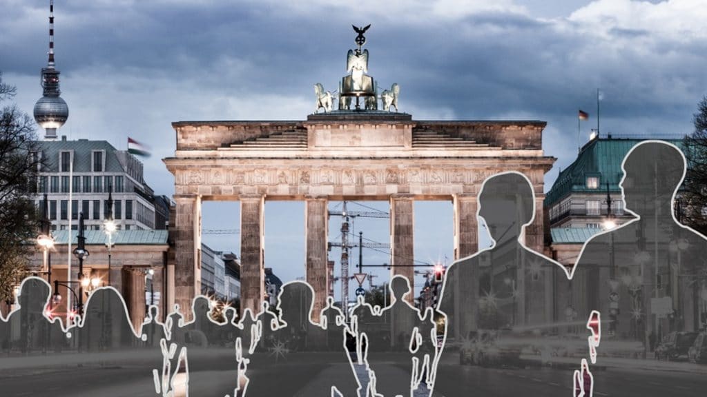 Общество: Германия остается самой привлекательной страной для миграции