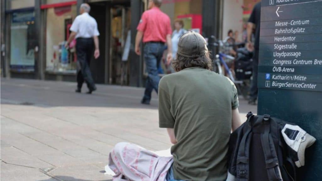 Общество: В Германии проживает около 650 000 бездомных