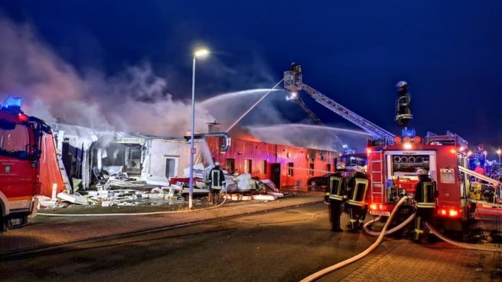Происшествия: Нижняя Саксония: во время пожара погиб посетитель сауны