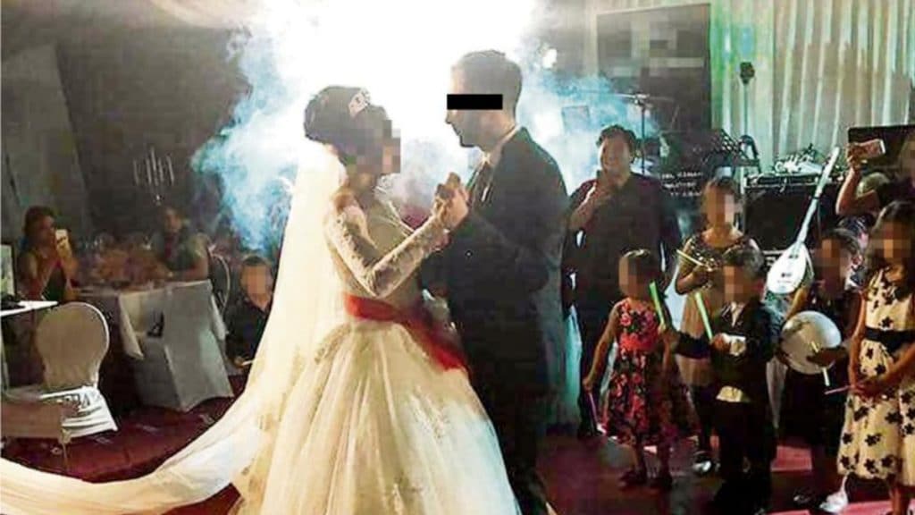 Происшествия: На свадьбе жених напал на полицейского, вырвал ему волосы и разорвал мочку уха