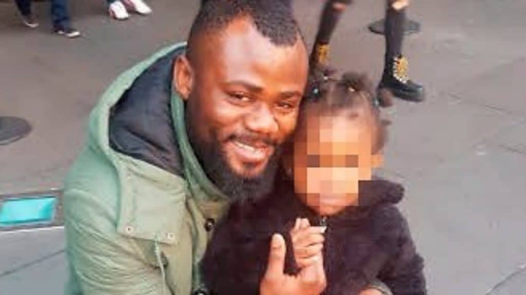 Происшествия: В суде Кельне нигериец упал в обморок от деталей убийства его ребенка