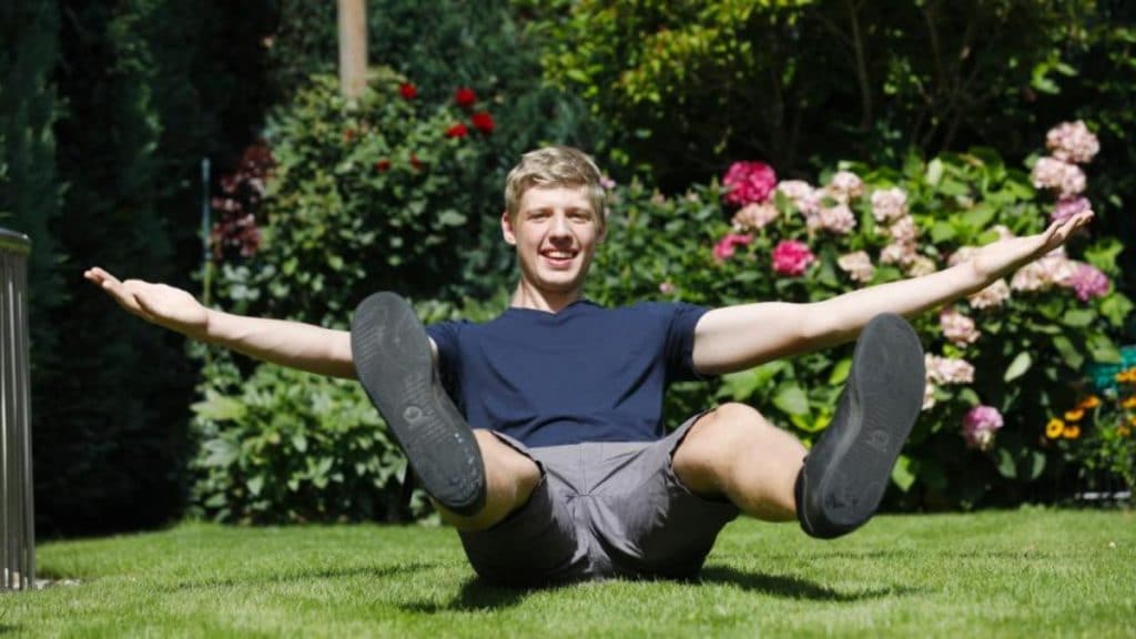 Общество: Школьник из Берлина побил мировой рекорд размера ноги