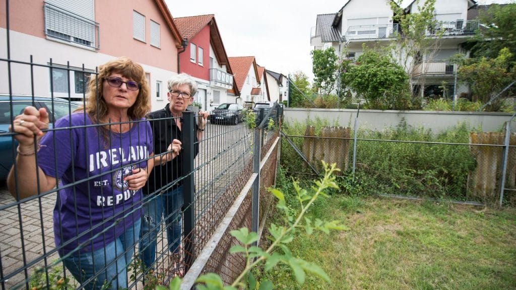 Общество: Этот забор в Гессене является бомбой замедленного действия: люди боятся за свою жизнь