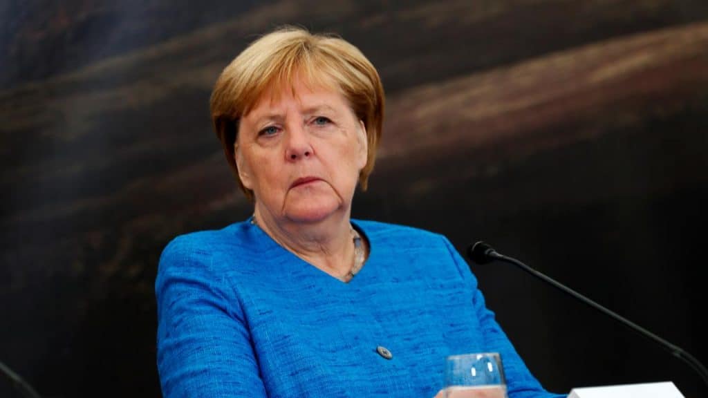 Политика: И снова критика в отношении политики Меркель: «У мира большие проблемы с Германией»