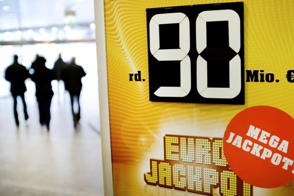 Отовсюду обо всем: В финской глубинке благодаря лотерее неожиданно появилось 50 миллионеров