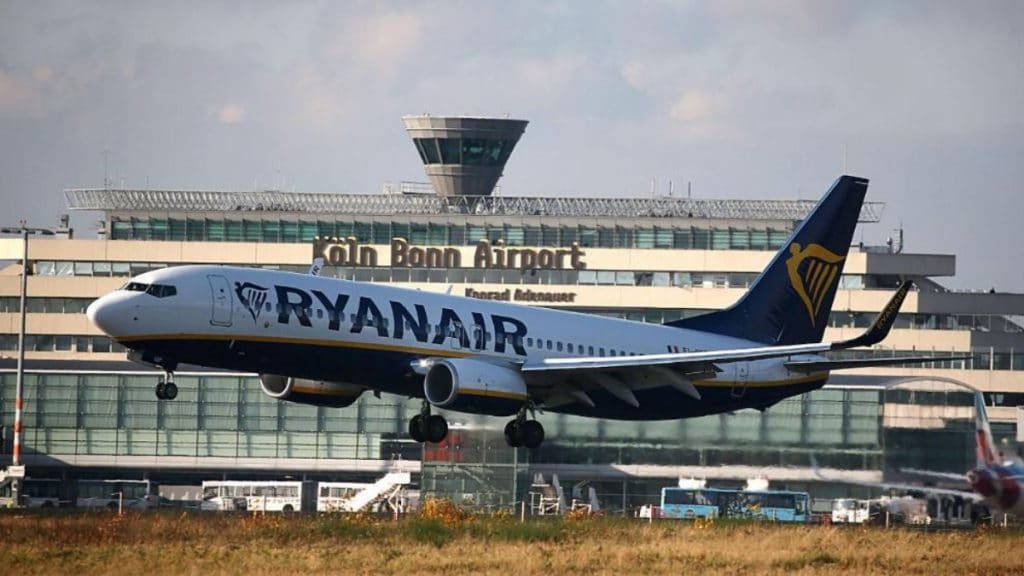 Общество: Лоукостер Ryanair прекращает все внутренние рейсы в Германии
