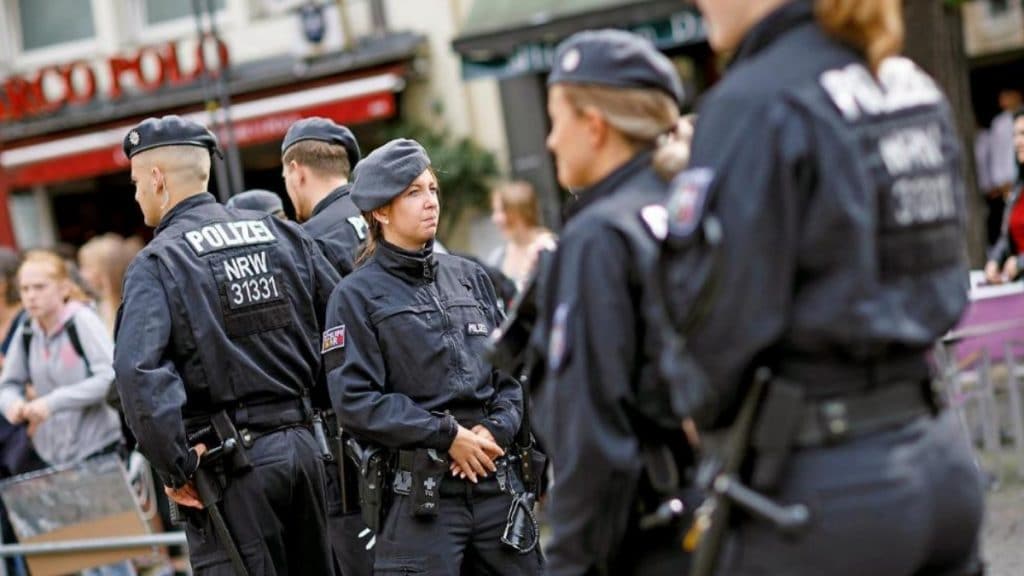 Общество: До 2024 года каждый пятый полицейский в Германии выйдет на пенсию