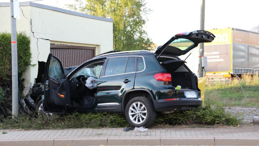 Происшествия: В Тюрингии внедорожник выехал на тротуар: погибло две женщины