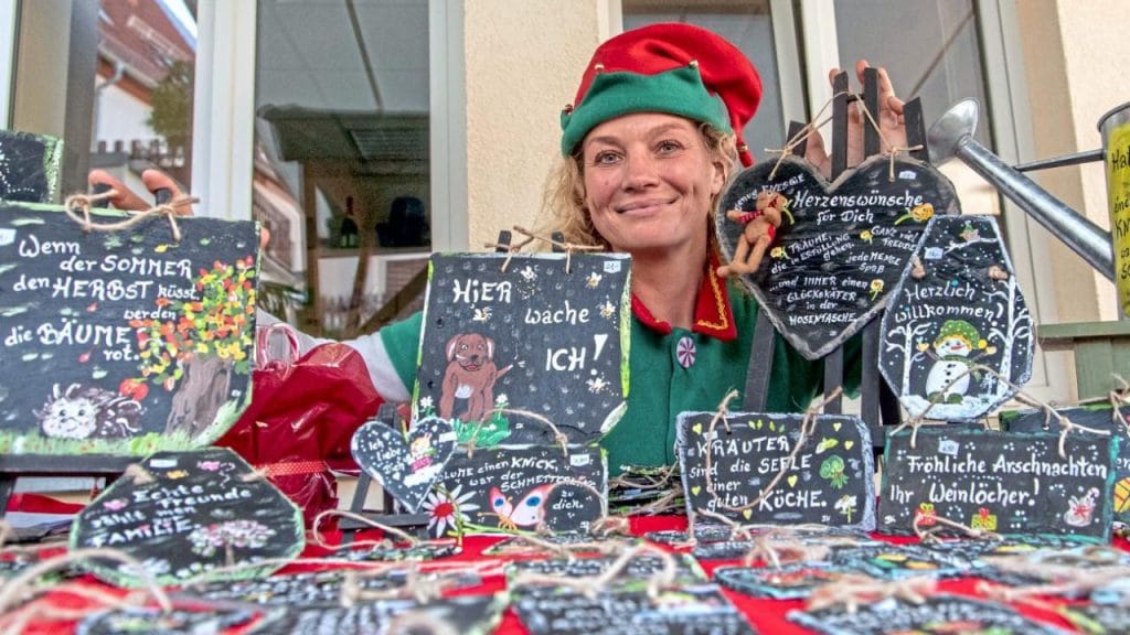 Общество: В Германии открылся первый рождественский рынок