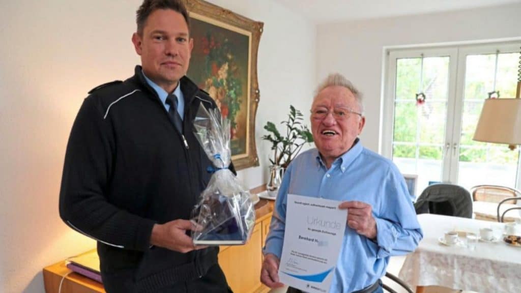 Общество: В Гамбурге 90-летний пенсионер помог задержать опасного преступника