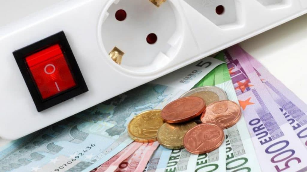 Деньги: Стоимость электроэнергии в Германии достигла рекордно высокого уровня
