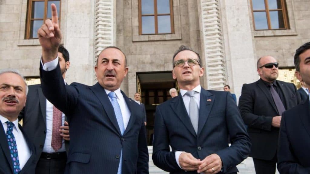 Политика: «Каждый, кто поучает Турцию, должен ожидать подобный ответ»: министр Эрдогана угрожает Маасу
