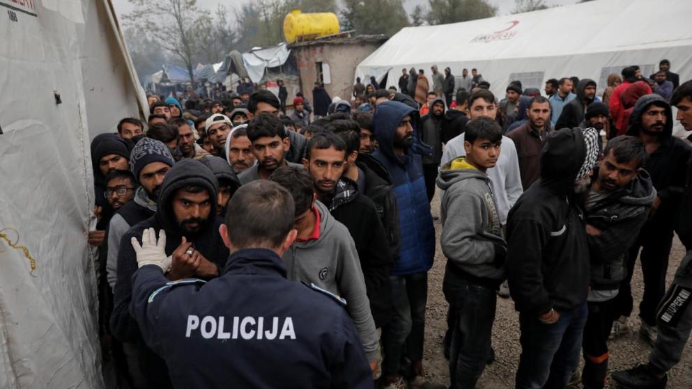 Политика: Европа на пороге новой катастрофы: количество беженцев на границах растет