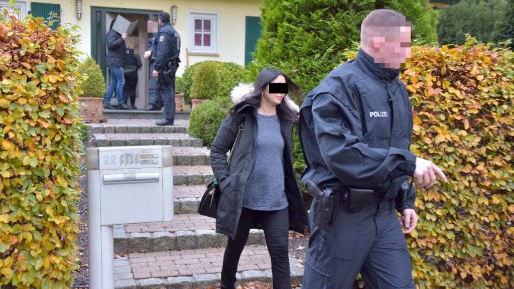 Общество: Нелегальный бизнес: россиянка помогла сотням украинцев переехать в Германию