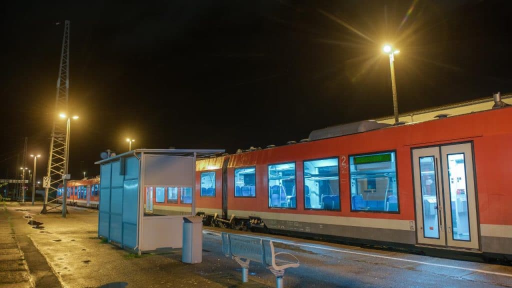 Общество: В Тюрингии появился поезд-призрак: он ежедневно проезжает в четыре утра