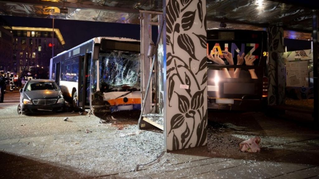 Происшествия: Трагическая автобусная авария: более двух десятков пострадавших, один погибший
