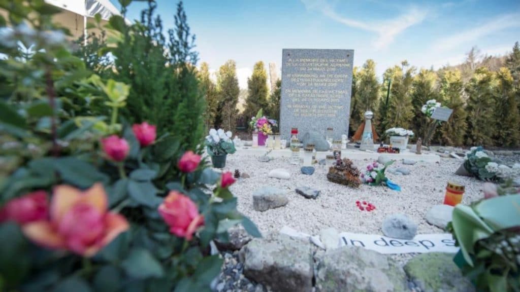 Происшествия: Впервые с момента авиакатастрофы с 150 погибшими жена одного из пилотов Germanwings дала интервью
