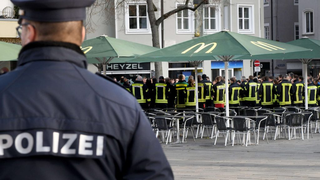 Общество: Подростки из семей мигрантов убили пожарного: откуда в Германии столько жестокости?