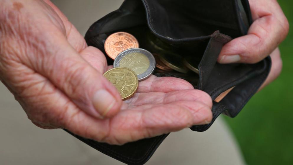 Деньги: Иностранцы, проработавшие в Германии несколько лет, могут рассчитывать на базовую пенсию