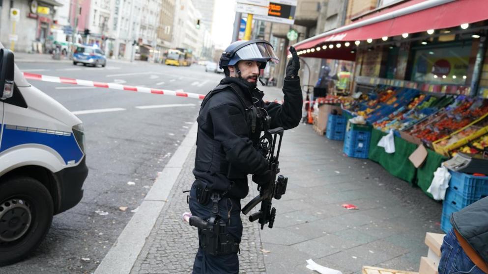 Происшествия: Стрельба в Берлине: правоохранители прибыли к Чекпойнт Чарли