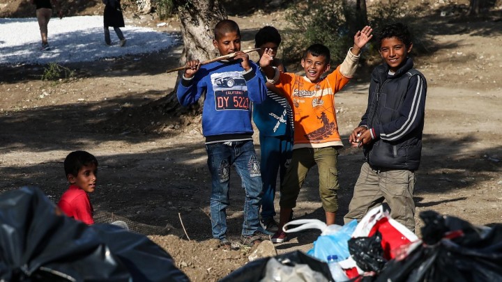 Политика: Федеральные земли хотят принимать детей-беженцев из греческих лагерей
