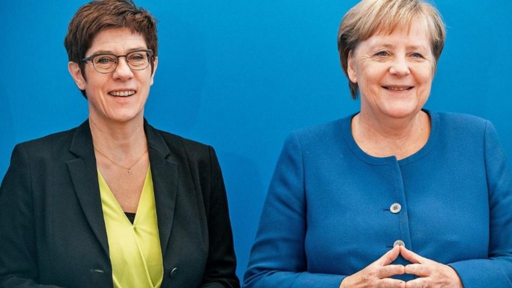 Политика: Самые популярные политики Германии: рейтинг снова возглавила Меркель, АКК потеряла позиции