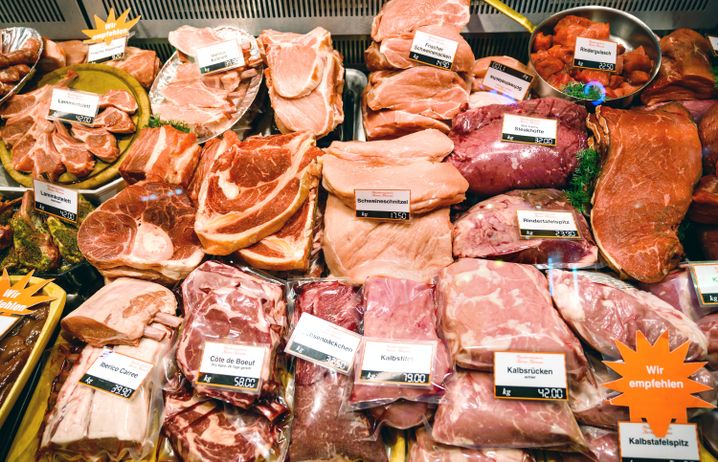 Закон и право: В Германии, которая известна своими колбасками и шницелями, предлагают ввести дополнительный налог на мясо