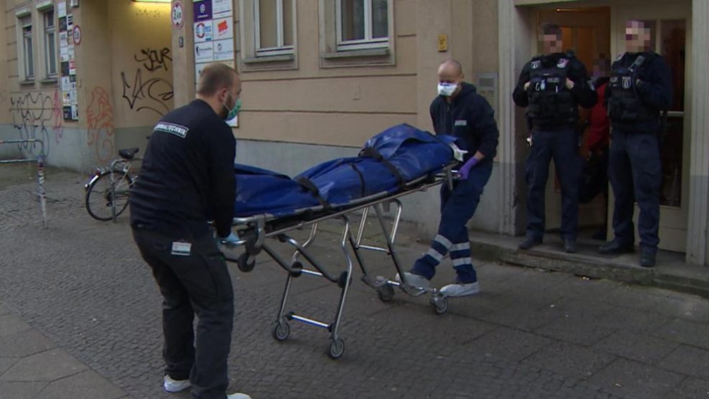 Происшествия: Берлин: полицейский застрелил женщину