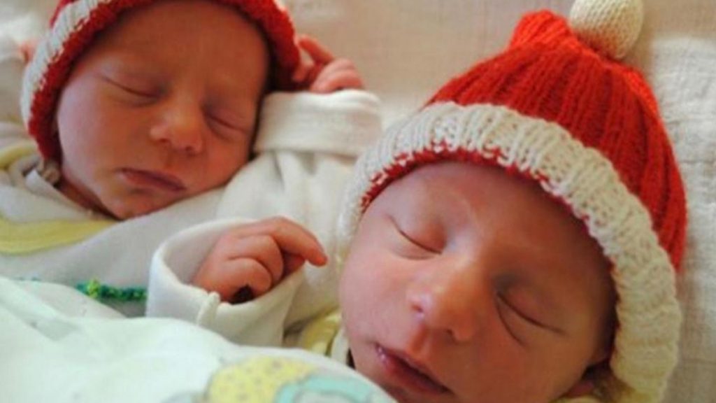 Общество: В новогоднюю ночь это возможно: близнецы родились в разных десятилетиях