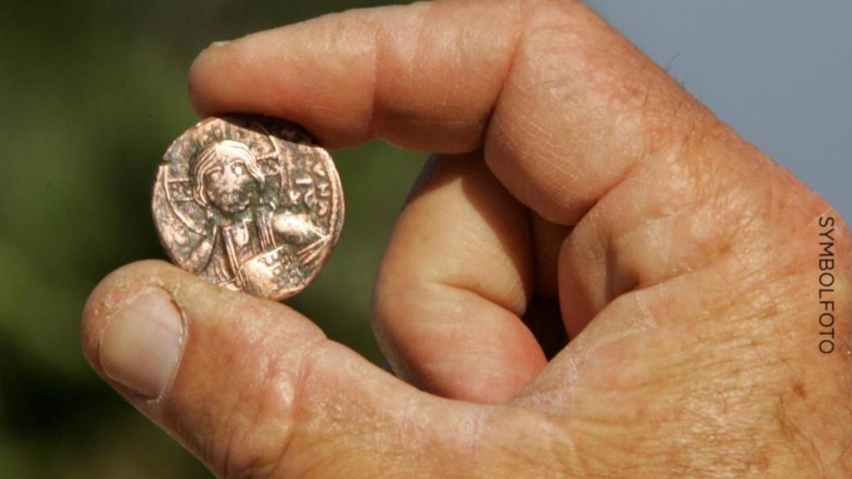 Общество: Бавария: ребенок случайно нашел на улице монету, которой больше 1000 лет