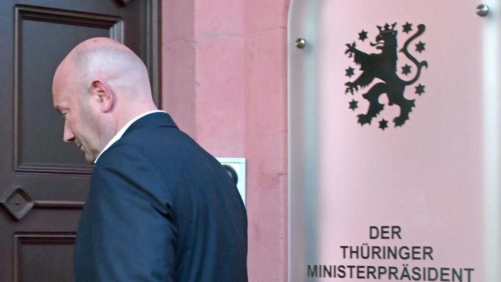 Политика: Давление со всех сторон: новоизбранный премьер-министр Тюрингии ушел в отставку