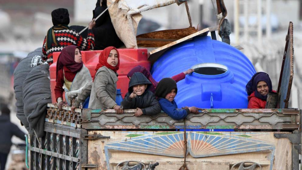 Политика: Сирийцы угрожают: «Остановите бомбардировки или мы приедем в Европу»