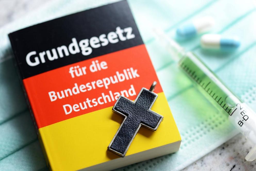 Закон и право: Умереть по правилам: Конституционный суд Германии разрешил эвтаназию