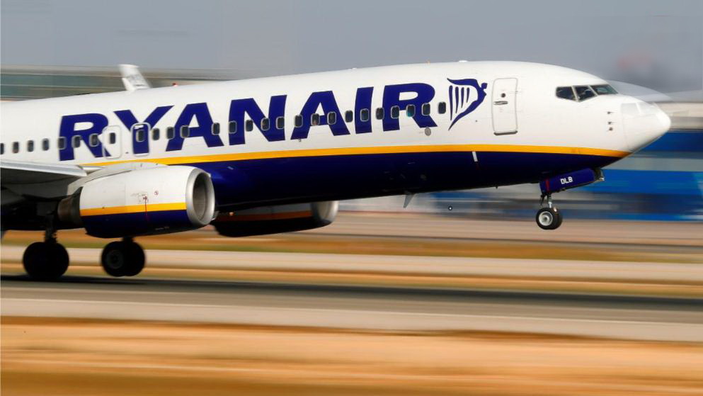 Общество: Налоги растут, но цены падают: Ryanair предлагает билеты по €5