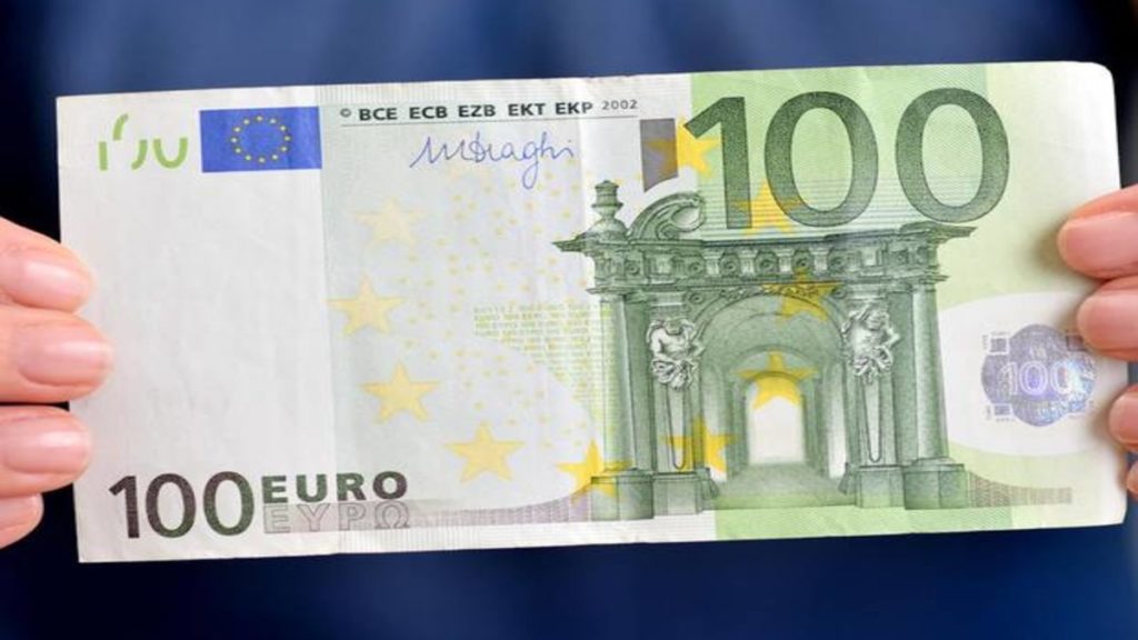 Общество: Как купюра номиналом €100 поможет сэкономить во время покупок