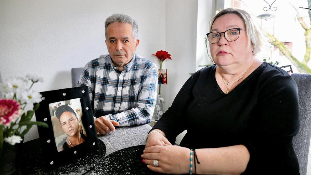 Общество: Автодилер пропал без вести 375 дней назад: родители хотят знать, что произошло с их сыном